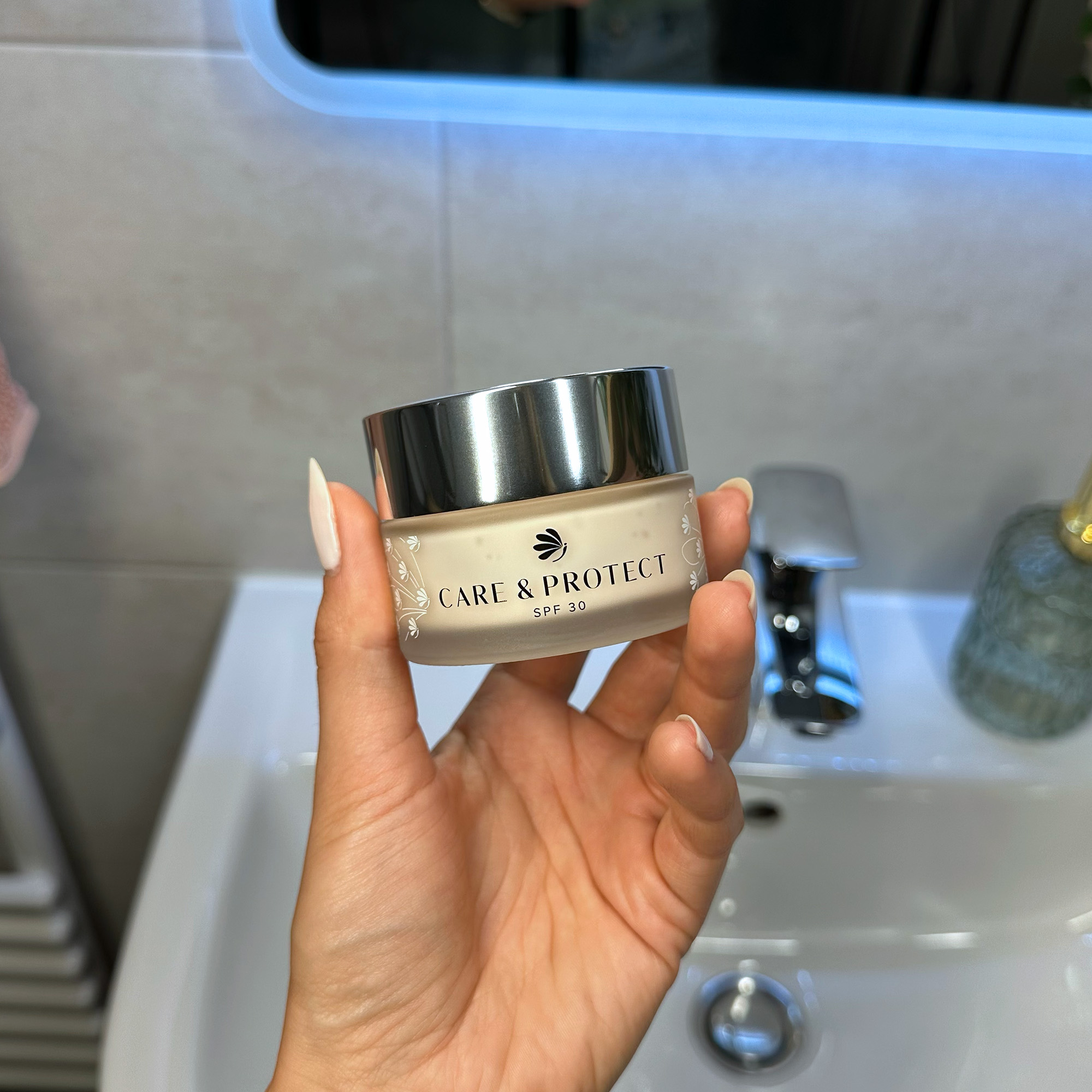 Care & Protect Creme Highlight